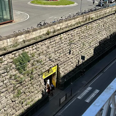 アパート Ari's ラ・スペツィア